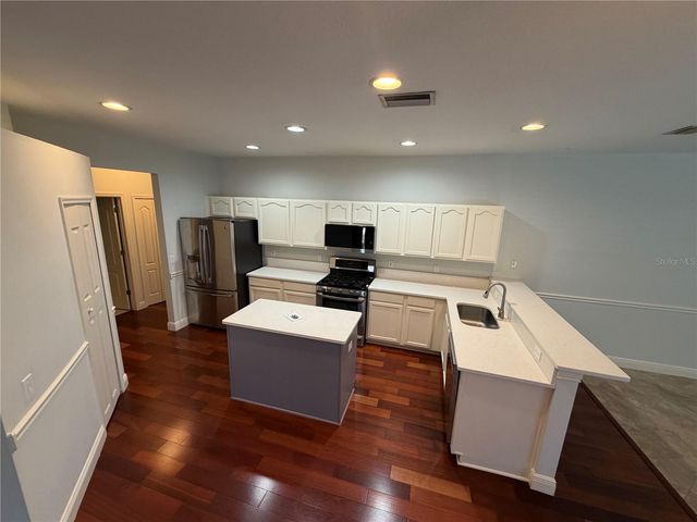 10132 DOWNEY LANE, Tampa, FL 33626