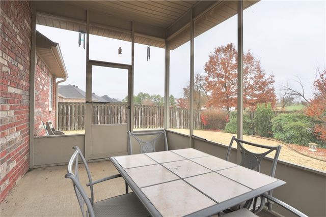 400 McKissic Spring Road, Centerton, AR 72719