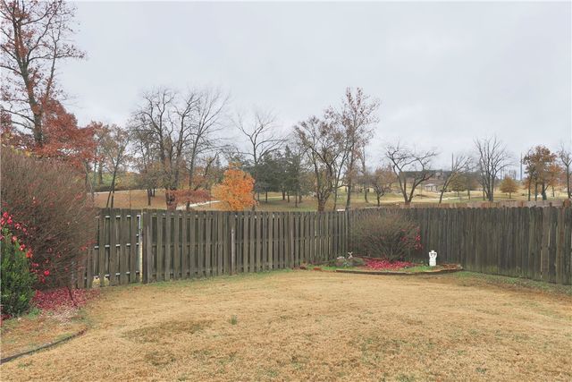 400 McKissic Spring Road, Centerton, AR 72719