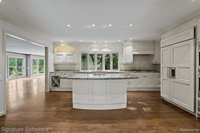 1381 Echo Lane, Bloomfield Hills, MI 48302