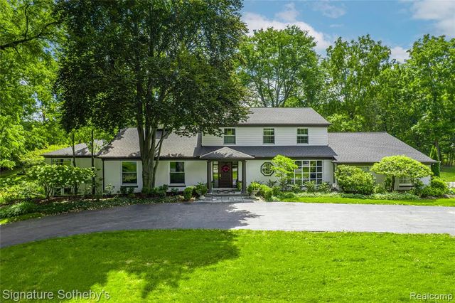 1381 Echo Lane, Bloomfield Hills, MI 48302