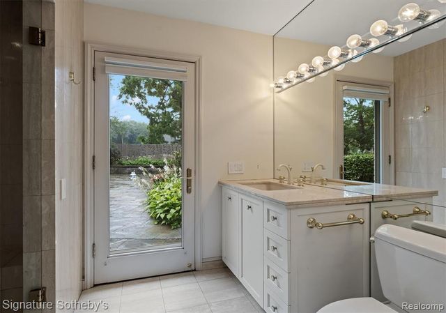 1381 Echo Lane, Bloomfield Hills, MI 48302