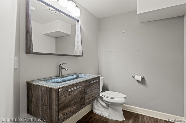 1381 Echo Lane, Bloomfield Hills, MI 48302