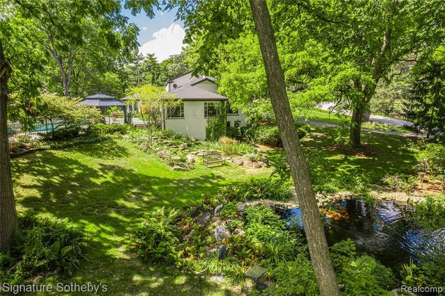 1381 Echo Lane, Bloomfield Hills, MI 48302