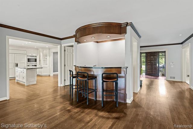 1381 Echo Lane, Bloomfield Hills, MI 48302