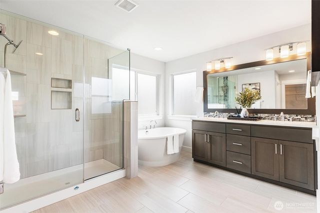 33533 Juniper Avenue SE, Black Diamond, WA 98010