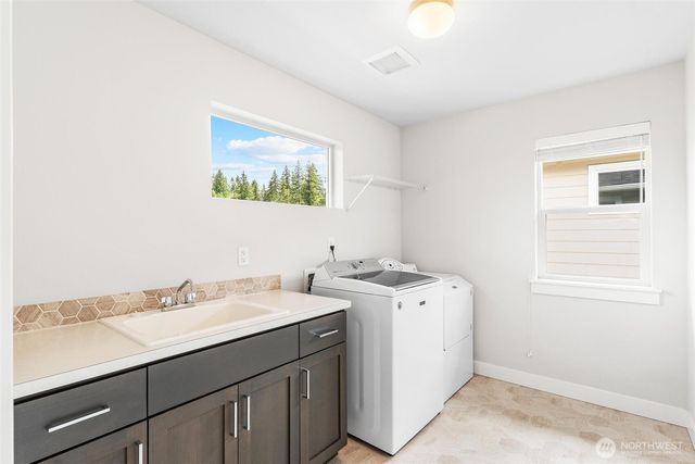 33533 Juniper Avenue SE, Black Diamond, WA 98010