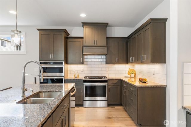 33533 Juniper Avenue SE, Black Diamond, WA 98010