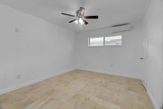 3655 Seabrook Street, Houston, TX 77021