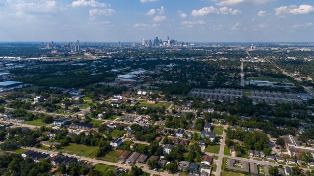 3655 Seabrook Street, Houston, TX 77021