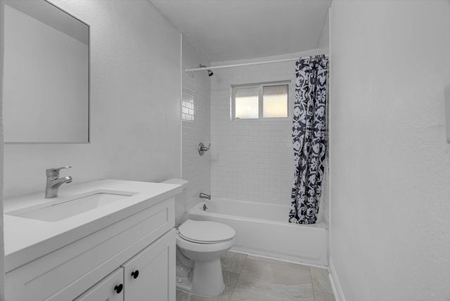 3655 Seabrook Street, Houston, TX 77021