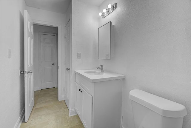 3655 Seabrook Street, Houston, TX 77021