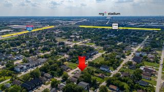 3655 Seabrook Street, Houston, TX 77021