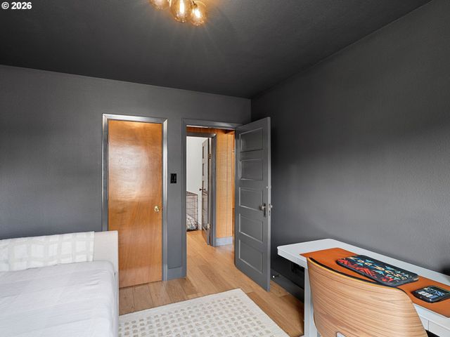 6504 Se REEDWAY St 1, Portland, OR 97206