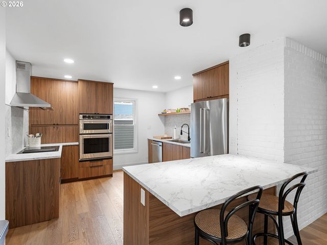 6504 Se REEDWAY St 1, Portland, OR 97206