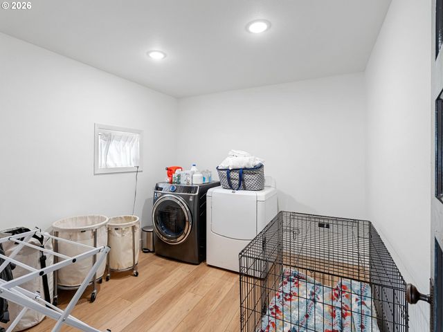 6504 Se REEDWAY St 1, Portland, OR 97206