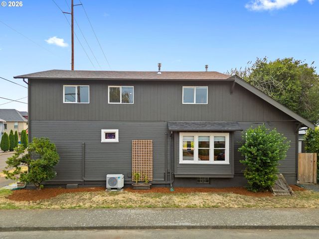 6504 Se REEDWAY St 1, Portland, OR 97206