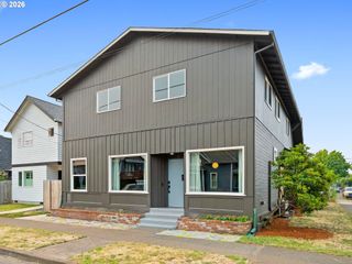 6504 Se REEDWAY St 1, Portland, OR 97206