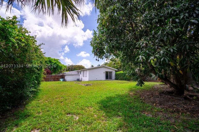 11600 NE 6th Ave, Biscayne Park, FL 33161