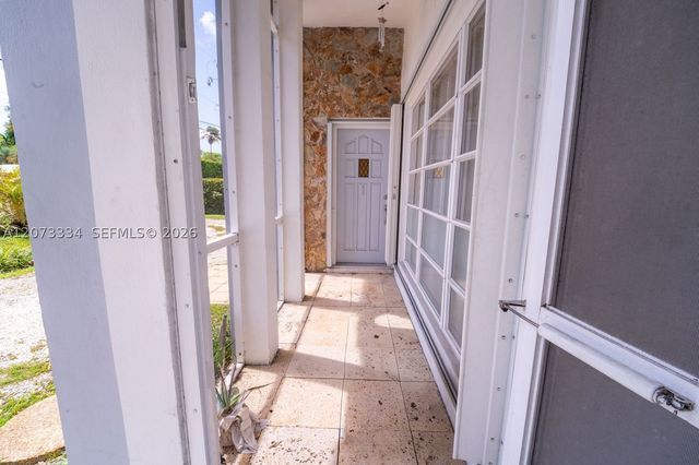11600 NE 6th Ave, Biscayne Park, FL 33161