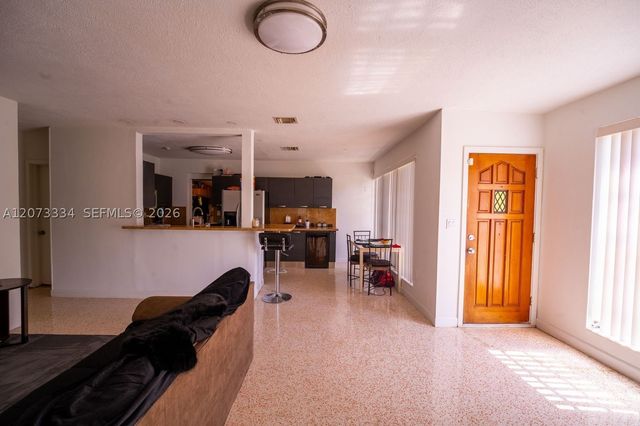 11600 NE 6th Ave, Biscayne Park, FL 33161