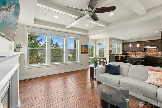 2744 NW Pine Cone Place, Issaquah, WA 98027