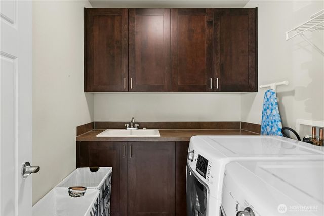 2744 NW Pine Cone Place, Issaquah, WA 98027