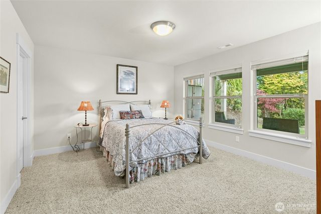 2744 NW Pine Cone Place, Issaquah, WA 98027