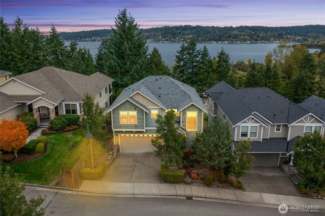 2744 NW Pine Cone Place, Issaquah, WA 98027