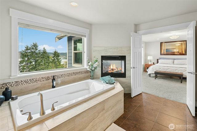 2744 NW Pine Cone Place, Issaquah, WA 98027