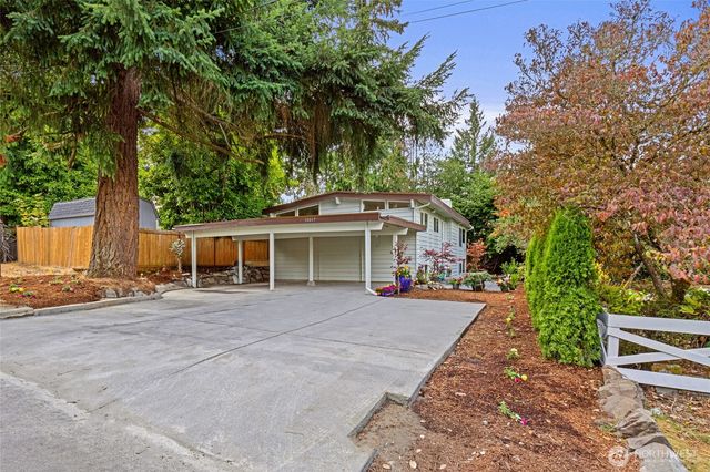 10017 12th Avenue NE, Seattle, WA 98125