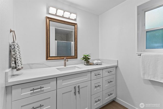 10017 12th Avenue NE, Seattle, WA 98125