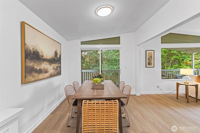 10017 12th Avenue NE, Seattle, WA 98125