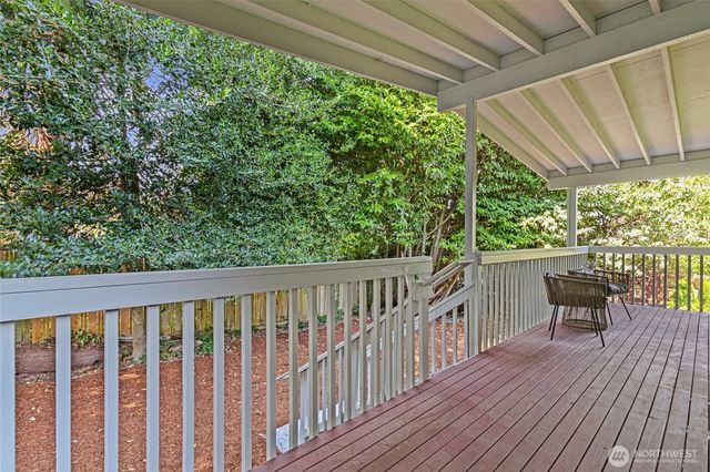 10017 12th Avenue NE, Seattle, WA 98125