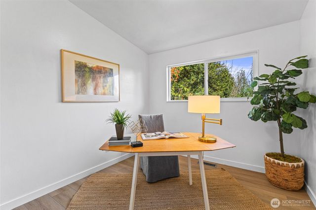10017 12th Avenue NE, Seattle, WA 98125