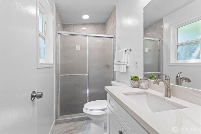10017 12th Avenue NE, Seattle, WA 98125