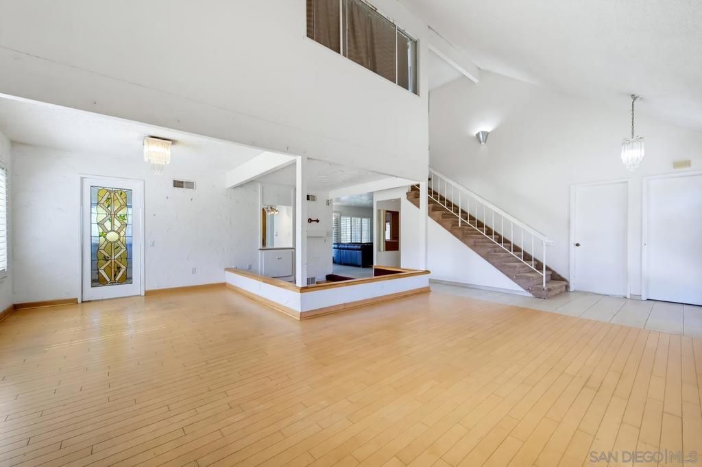 7832 Hillandale Dr, San Diego, CA 92120 — exterior