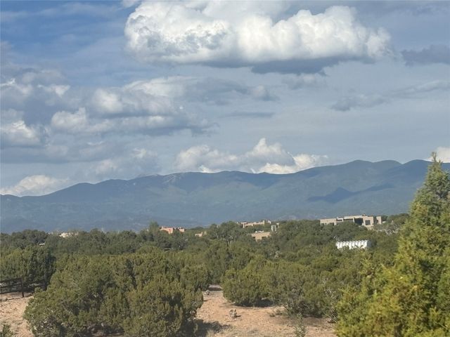 50 E Camino Del Cielo E, Santa Fe, NM 87506