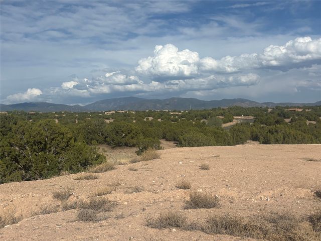 50 E Camino Del Cielo E, Santa Fe, NM 87506