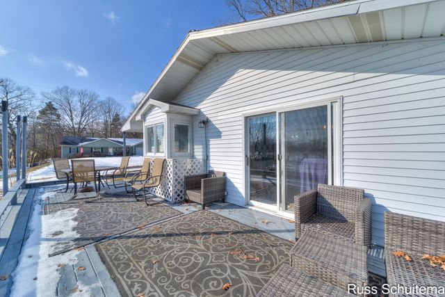 11560 Thrush Drive, Belvidere Twp, MI 48850