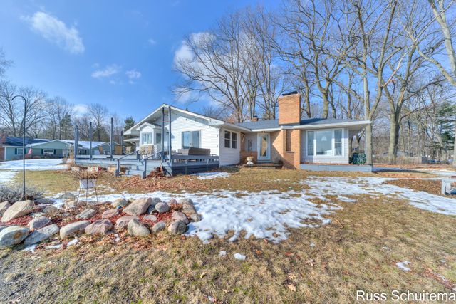 11560 Thrush Drive, Belvidere Twp, MI 48850