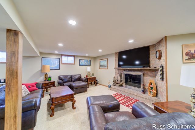 11560 Thrush Drive, Belvidere Twp, MI 48850