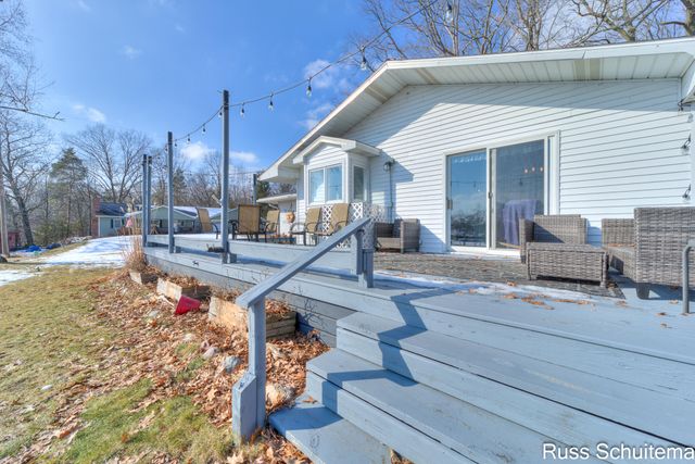 11560 Thrush Drive, Belvidere Twp, MI 48850