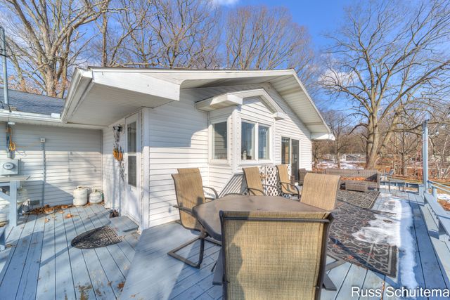 11560 Thrush Drive, Belvidere Twp, MI 48850