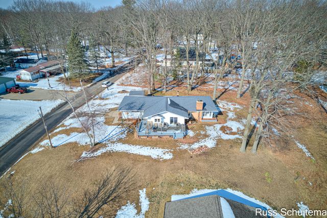 11560 Thrush Drive, Belvidere Twp, MI 48850