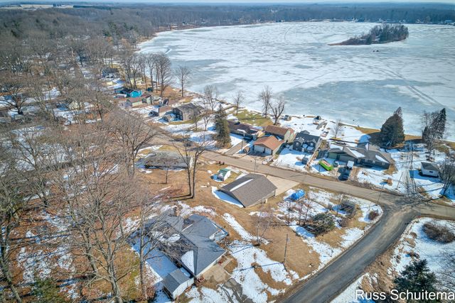 11560 Thrush Drive, Belvidere Twp, MI 48850