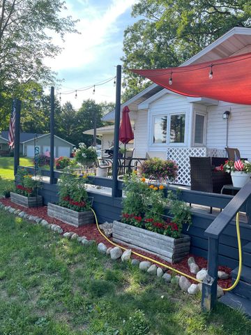 11560 Thrush Drive, Belvidere Twp, MI 48850