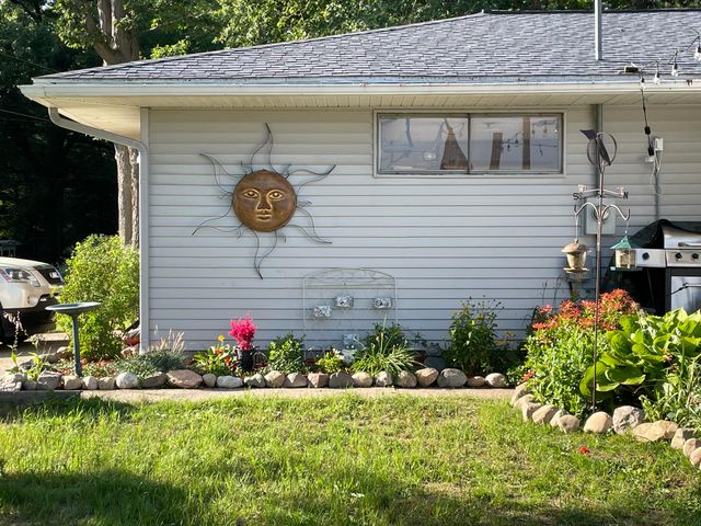 11560 Thrush Drive, Belvidere Twp, MI 48850