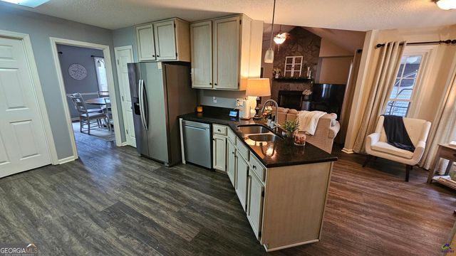 306 Lakeridge Court, Macon, GA 31211