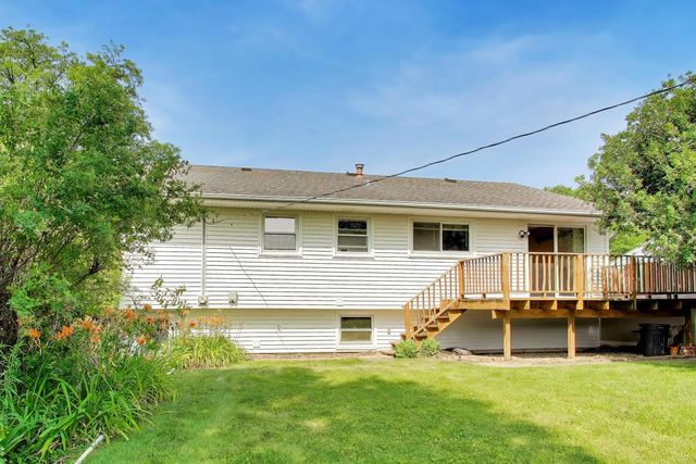 41 Redwood Trail, Wheeling, IL 60090